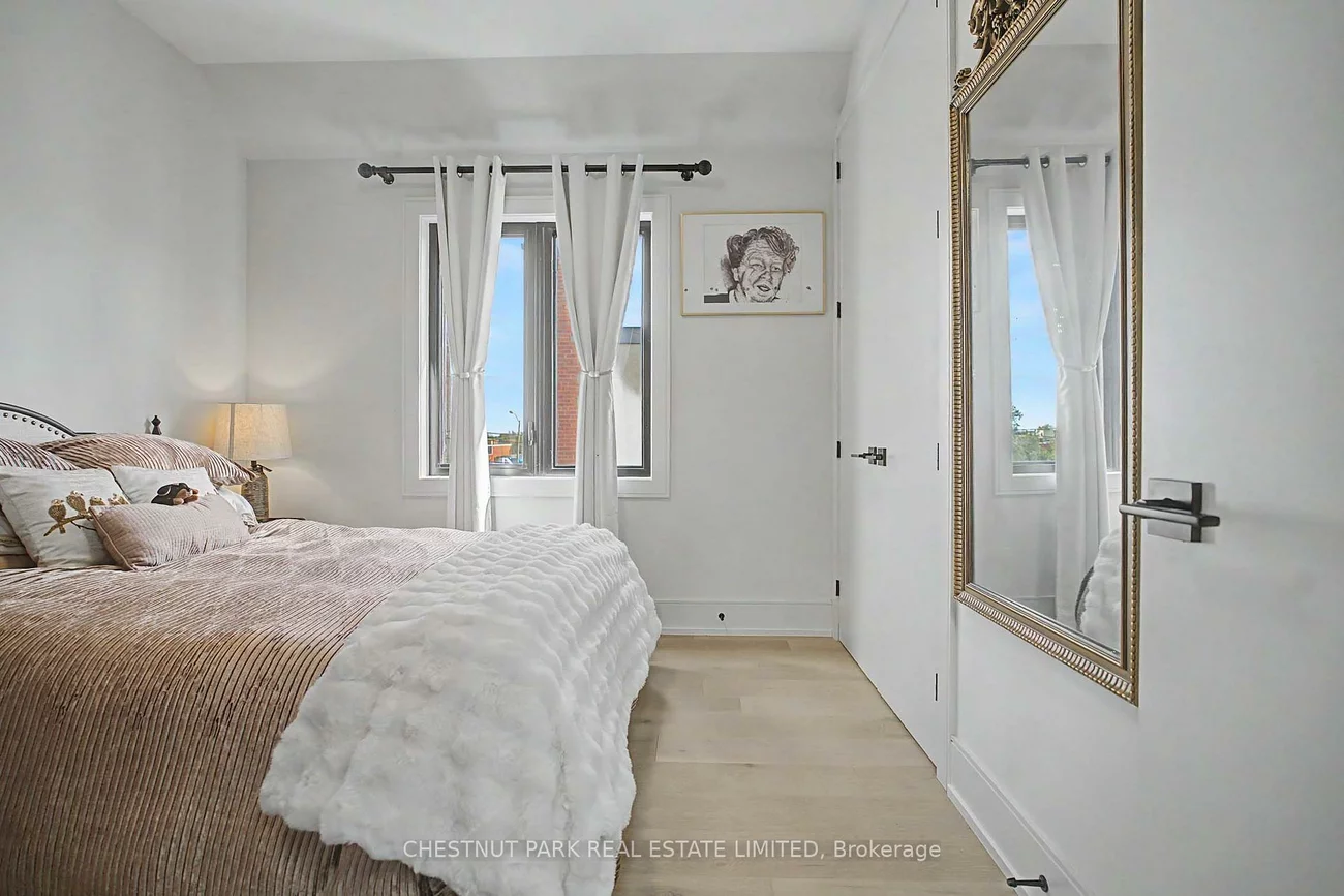 150, Sheldon, Alderwood, Toronto