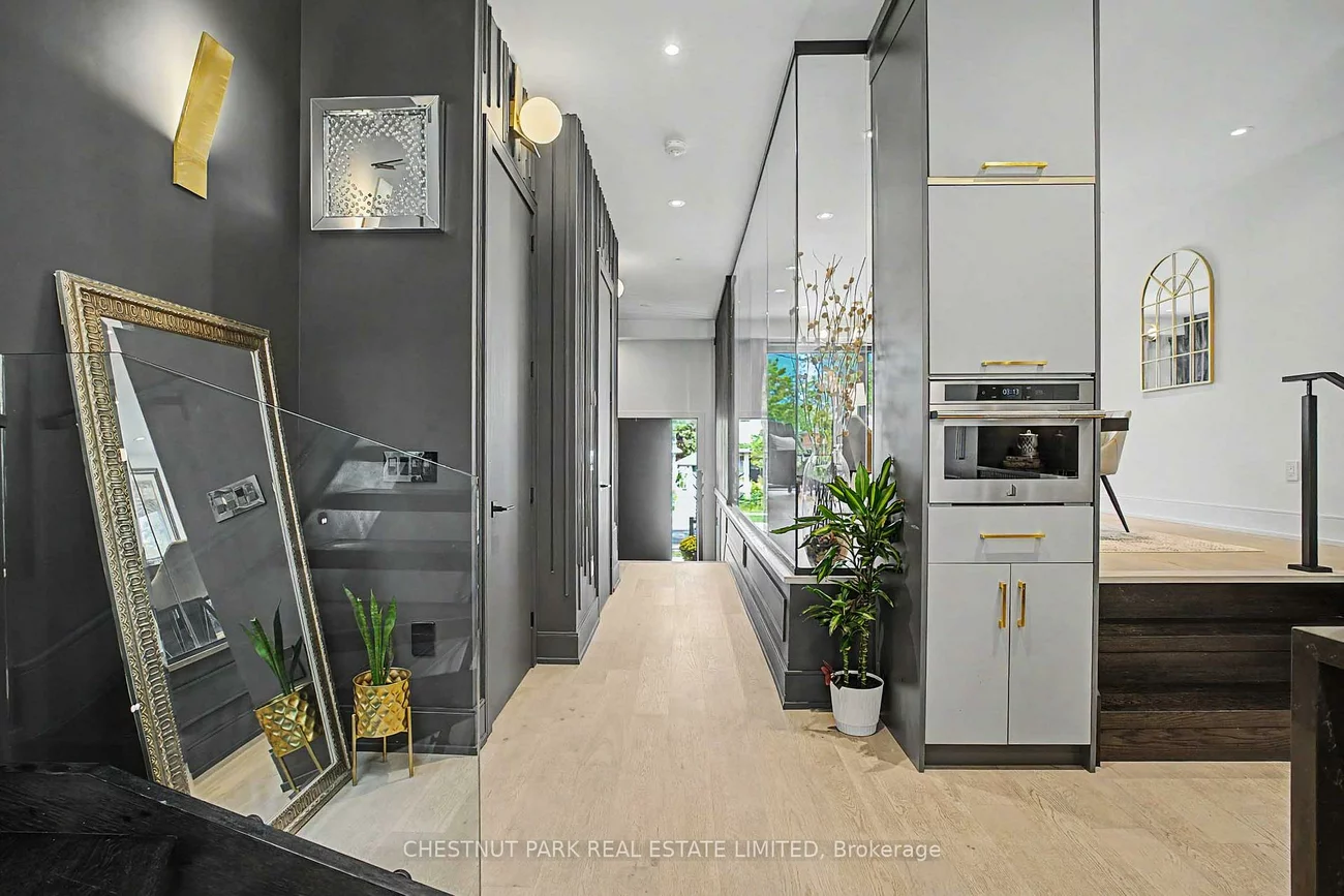 150, Sheldon, Alderwood, Toronto