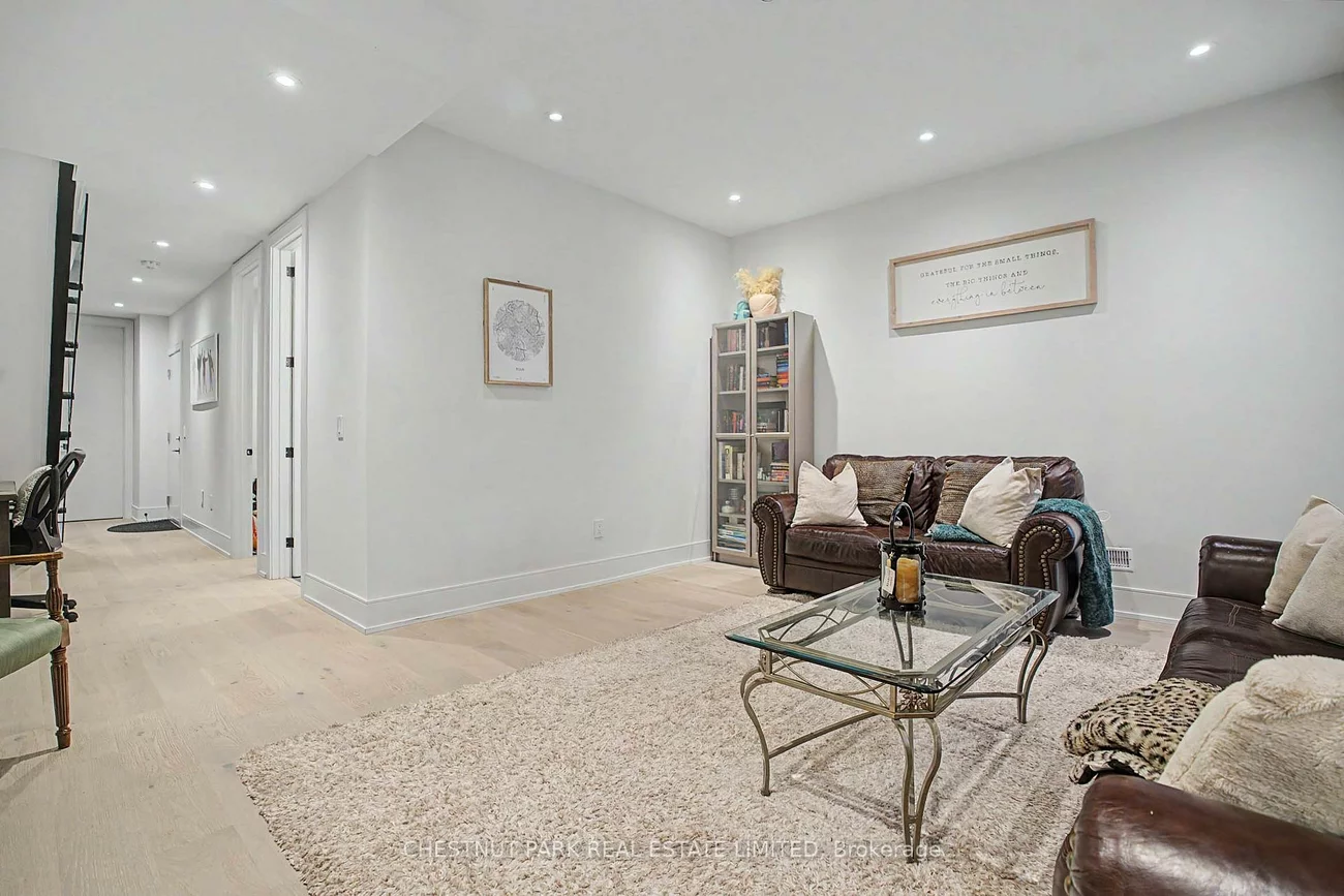 150, Sheldon, Alderwood, Toronto