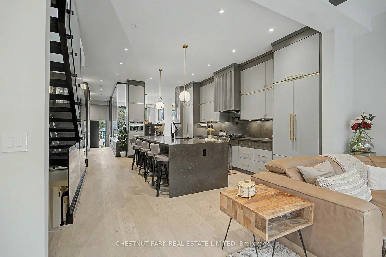 150, Sheldon, Alderwood, Toronto