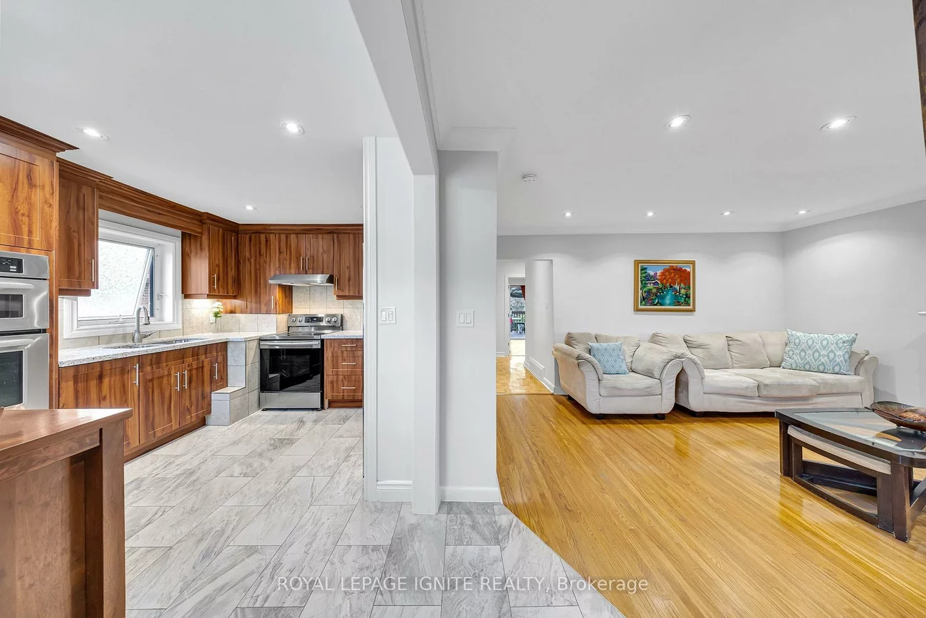 45, Redwater, Rexdale-Kipling, Toronto