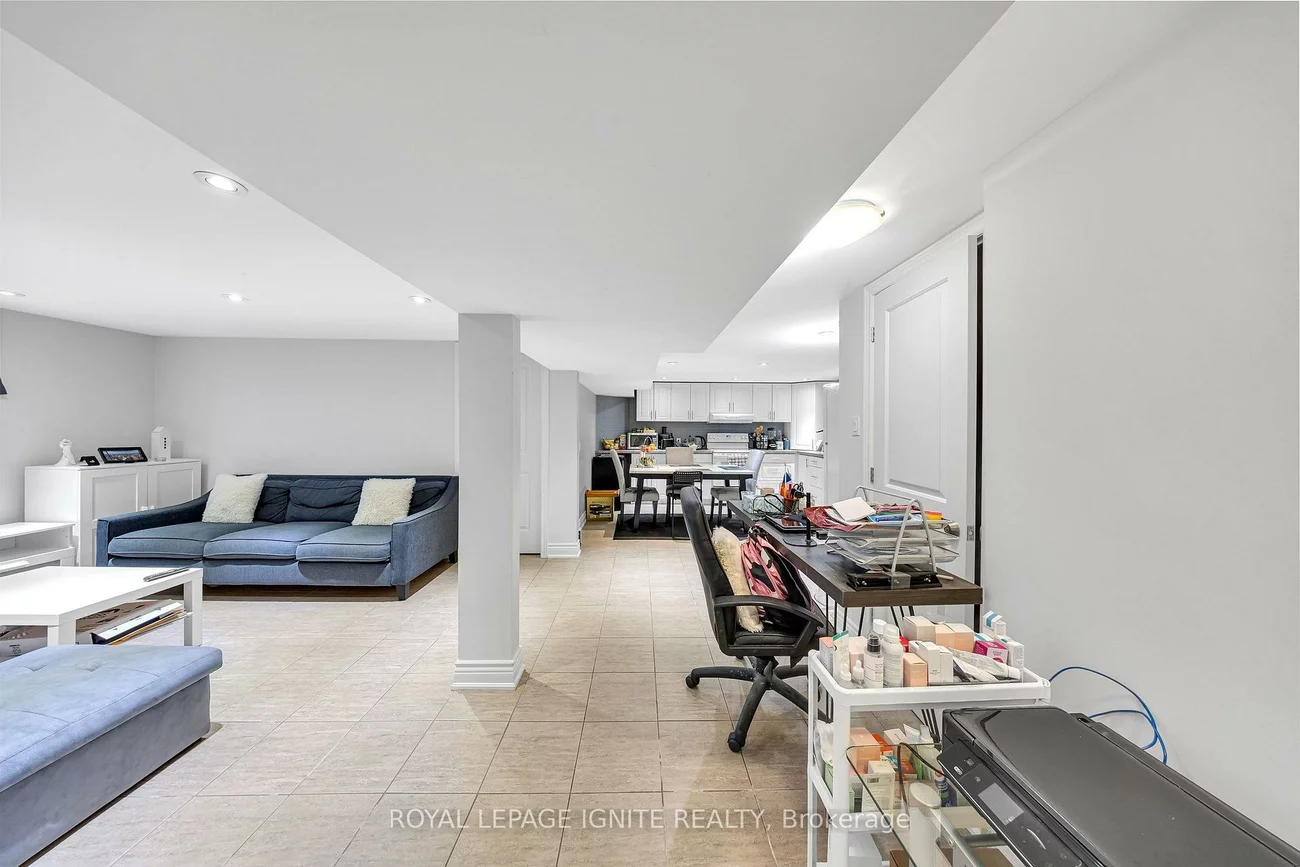 45, Redwater, Rexdale-Kipling, Toronto
