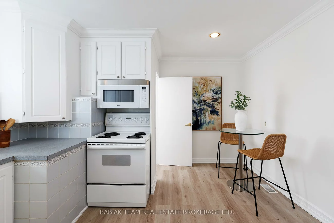9, Camborne, Downsview-Roding-CFB, Toronto