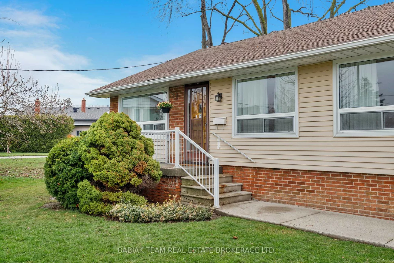 9, Camborne, Downsview-Roding-CFB, Toronto