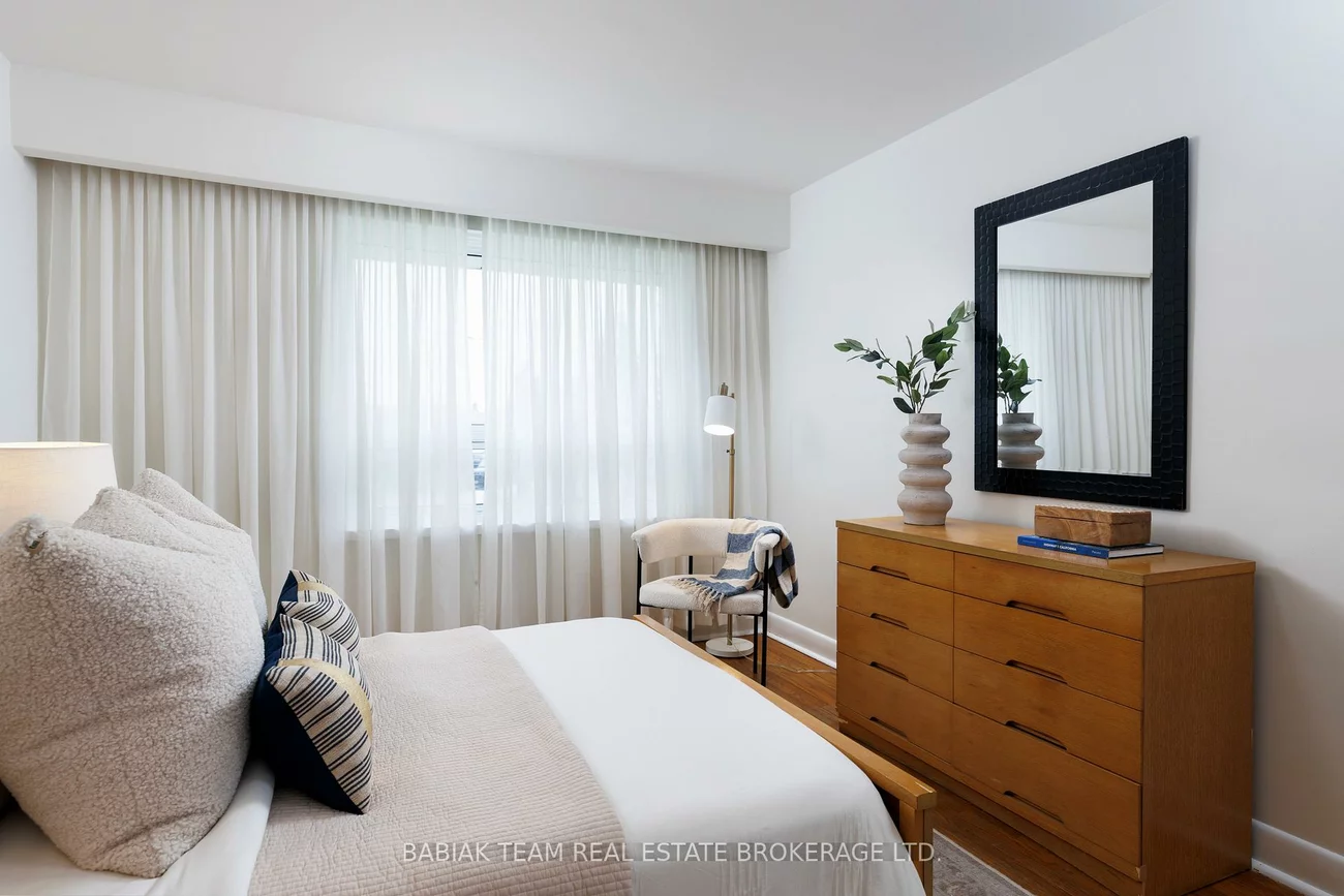 9, Camborne, Downsview-Roding-CFB, Toronto