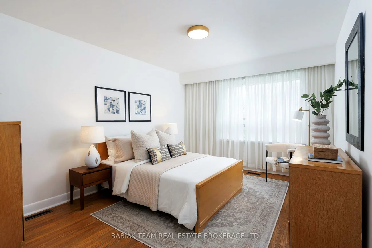 9, Camborne, Downsview-Roding-CFB, Toronto