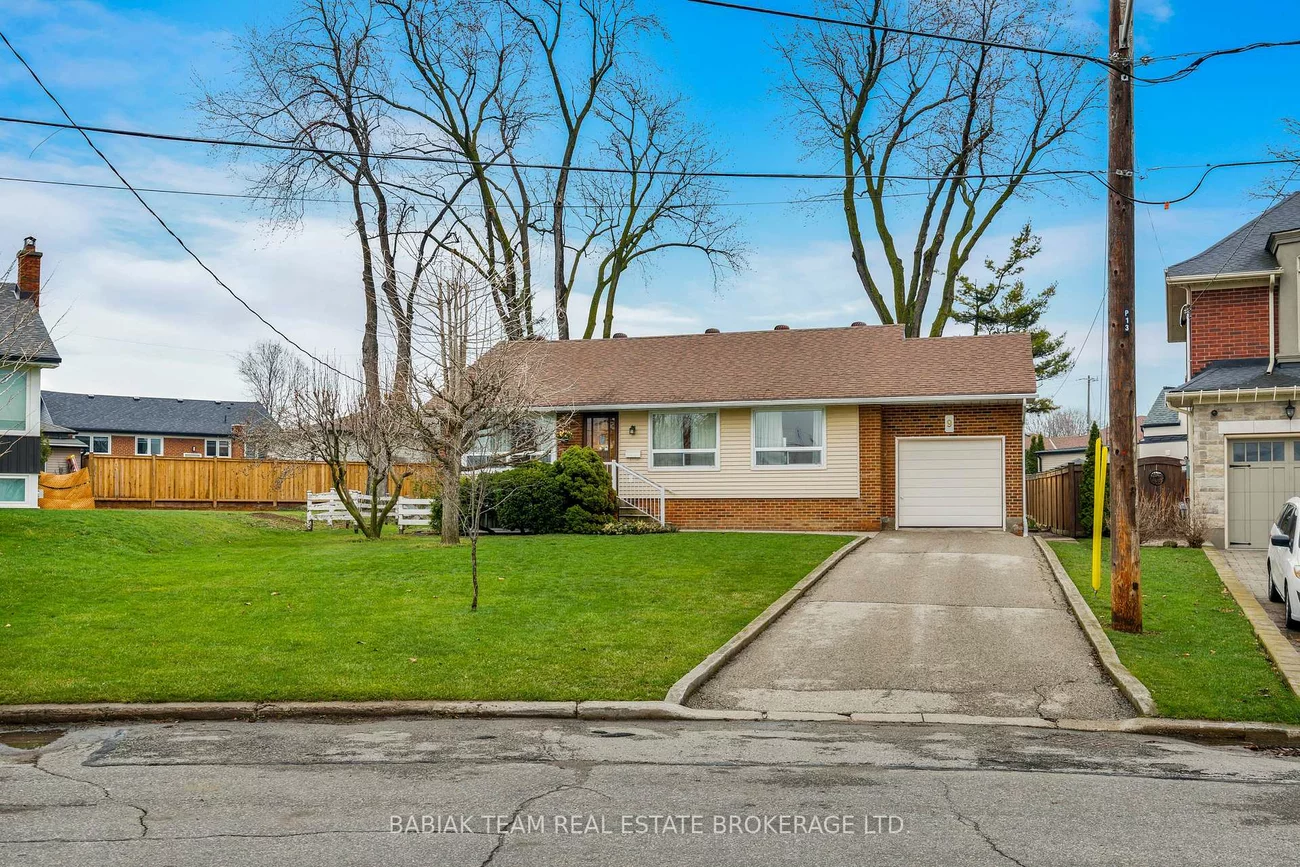 9, Camborne, Downsview-Roding-CFB, Toronto