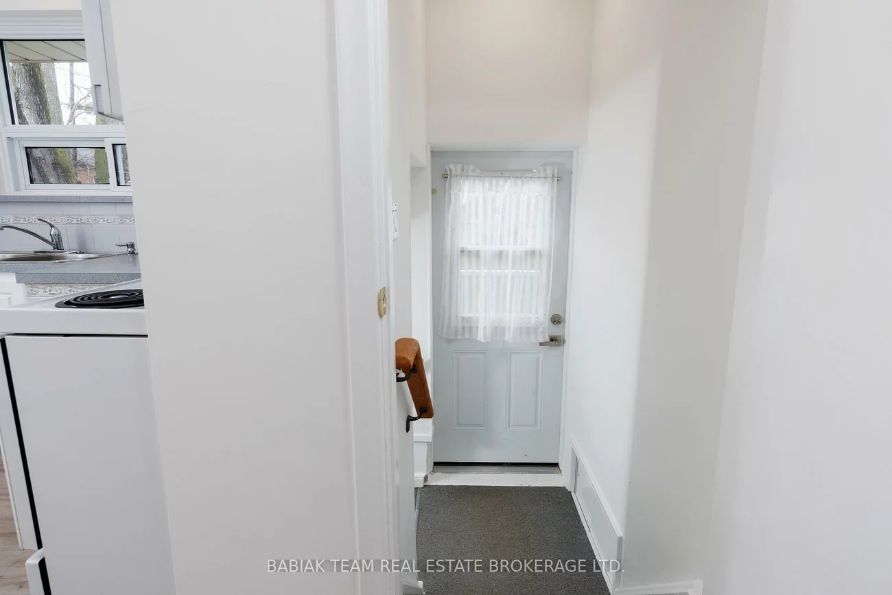 9, Camborne, Downsview-Roding-CFB, Toronto