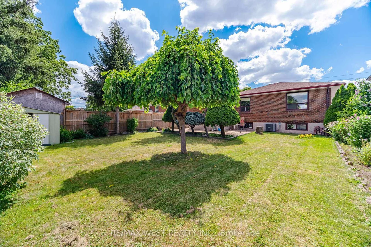 89, Wendell, Humberlea-Pelmo Park W4, Toronto