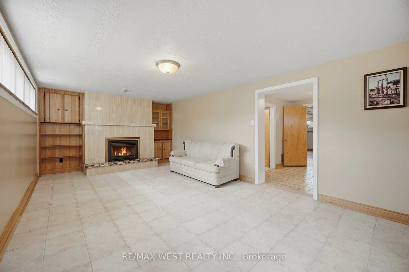 89, Wendell, Humberlea-Pelmo Park W4, Toronto