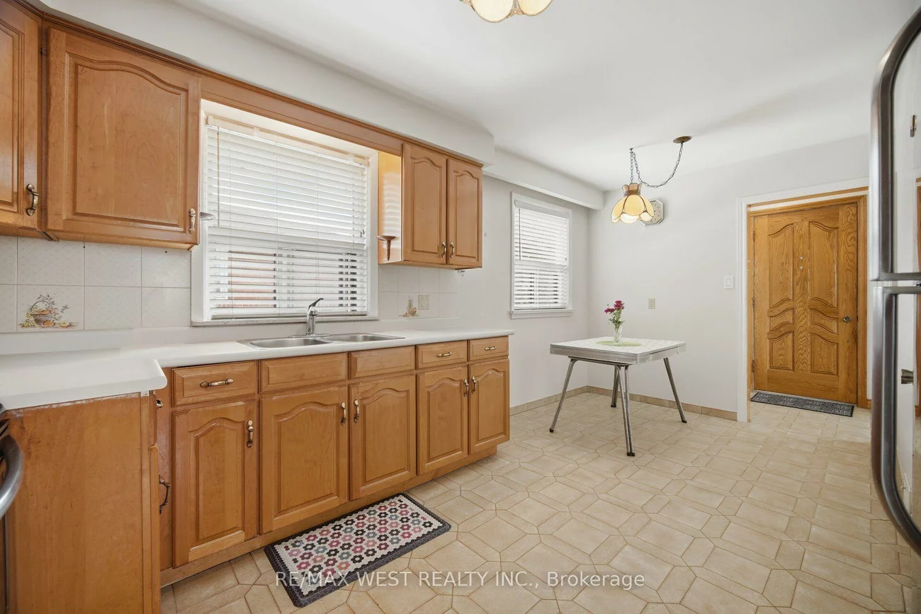 89, Wendell, Humberlea-Pelmo Park W4, Toronto