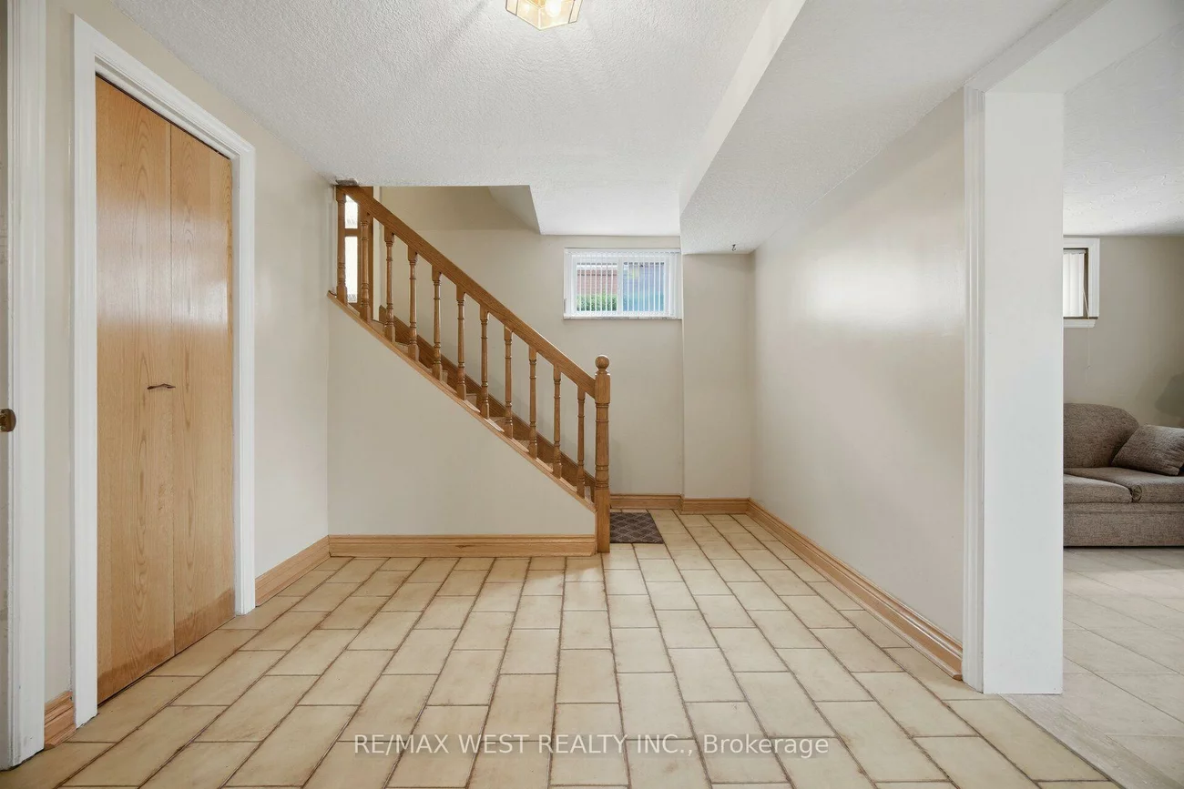 89, Wendell, Humberlea-Pelmo Park W4, Toronto