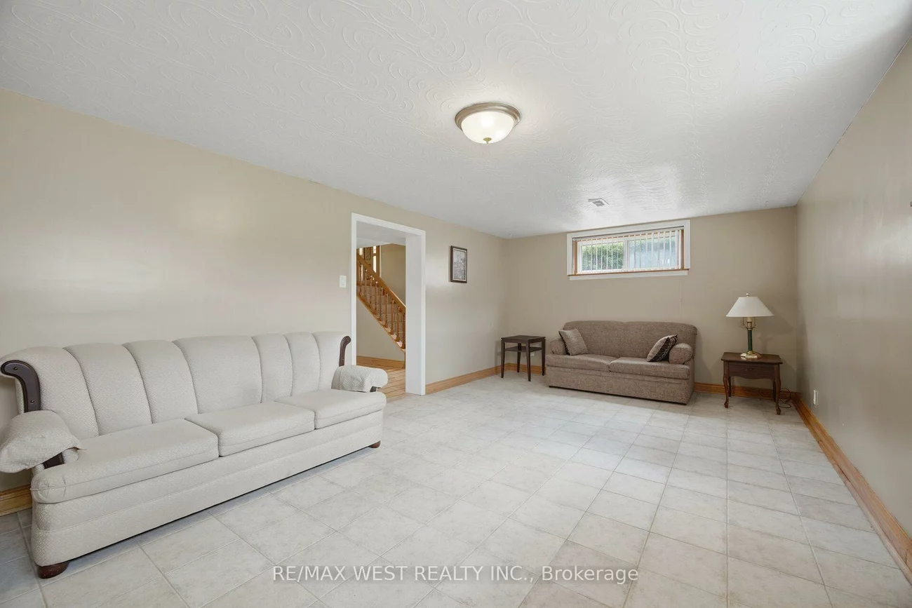 89, Wendell, Humberlea-Pelmo Park W4, Toronto