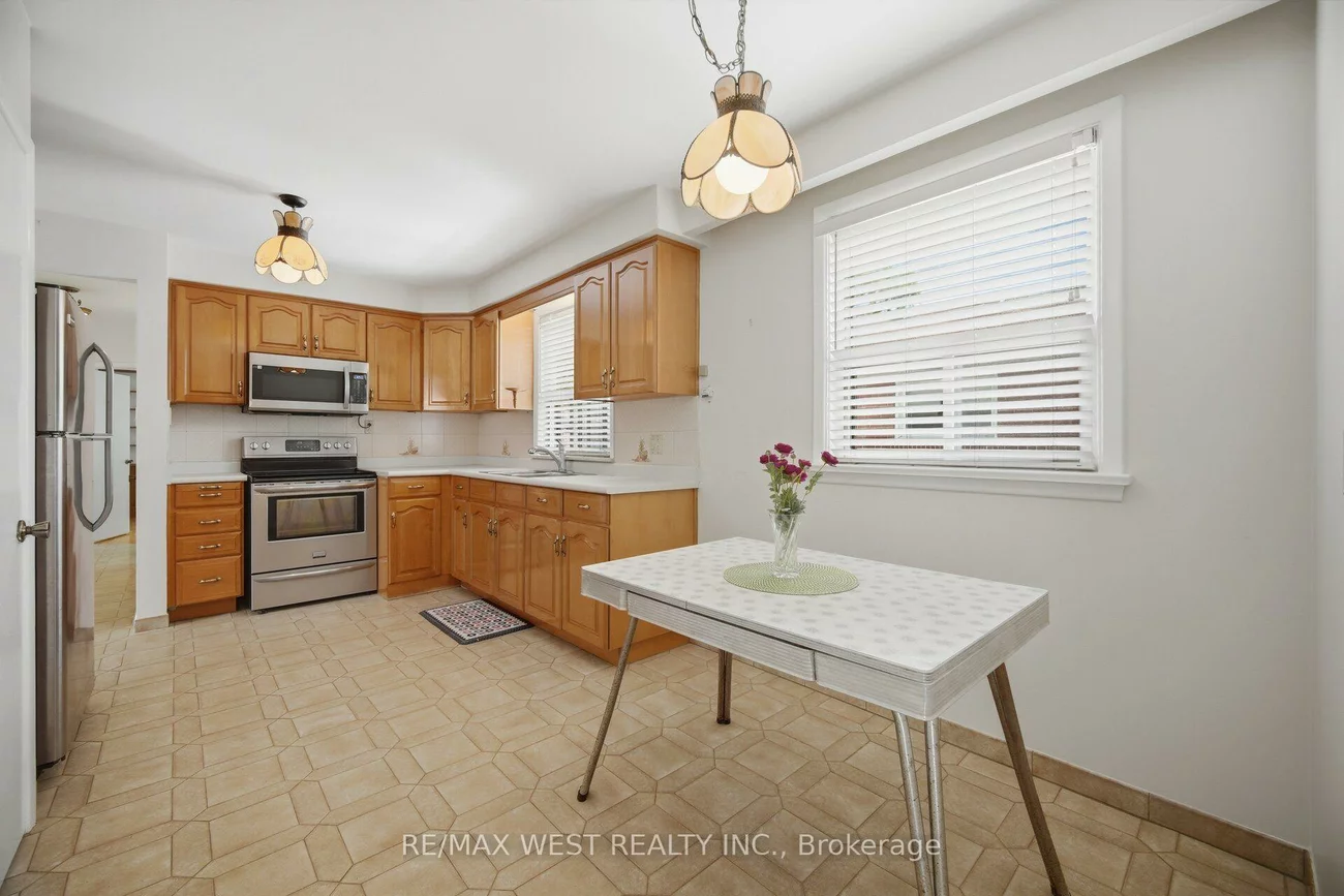 89, Wendell, Humberlea-Pelmo Park W4, Toronto