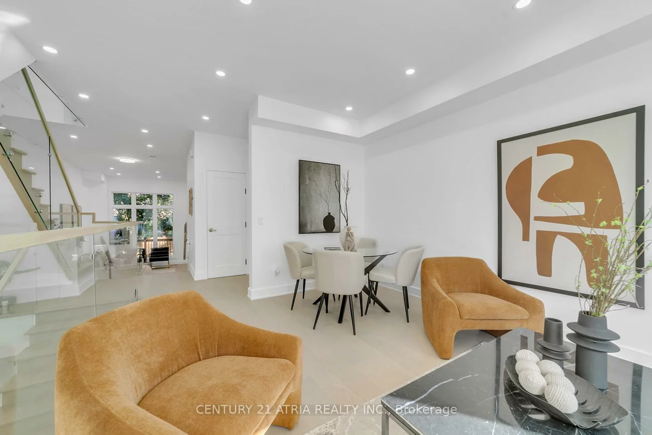 47, Eighth, New Toronto, Toronto