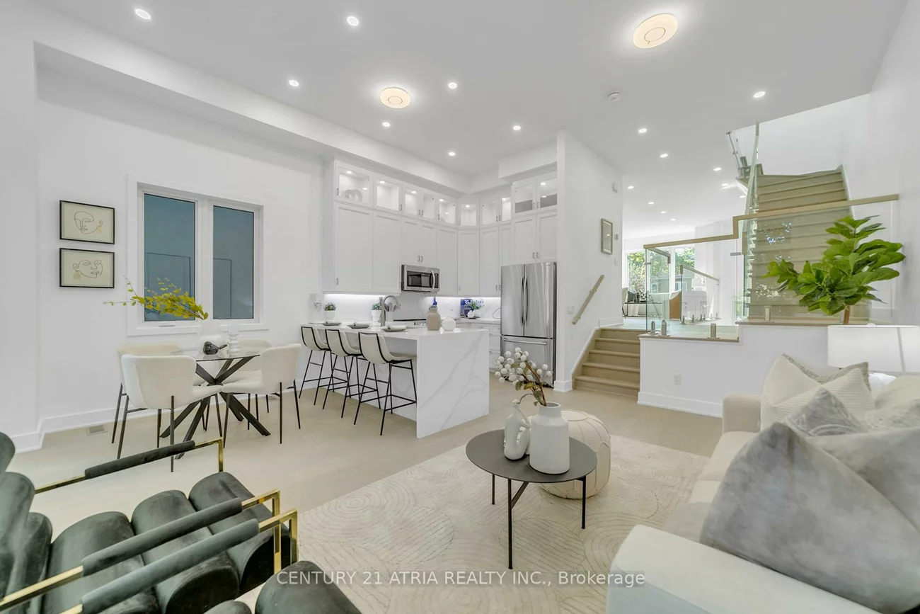 47, Eighth, New Toronto, Toronto