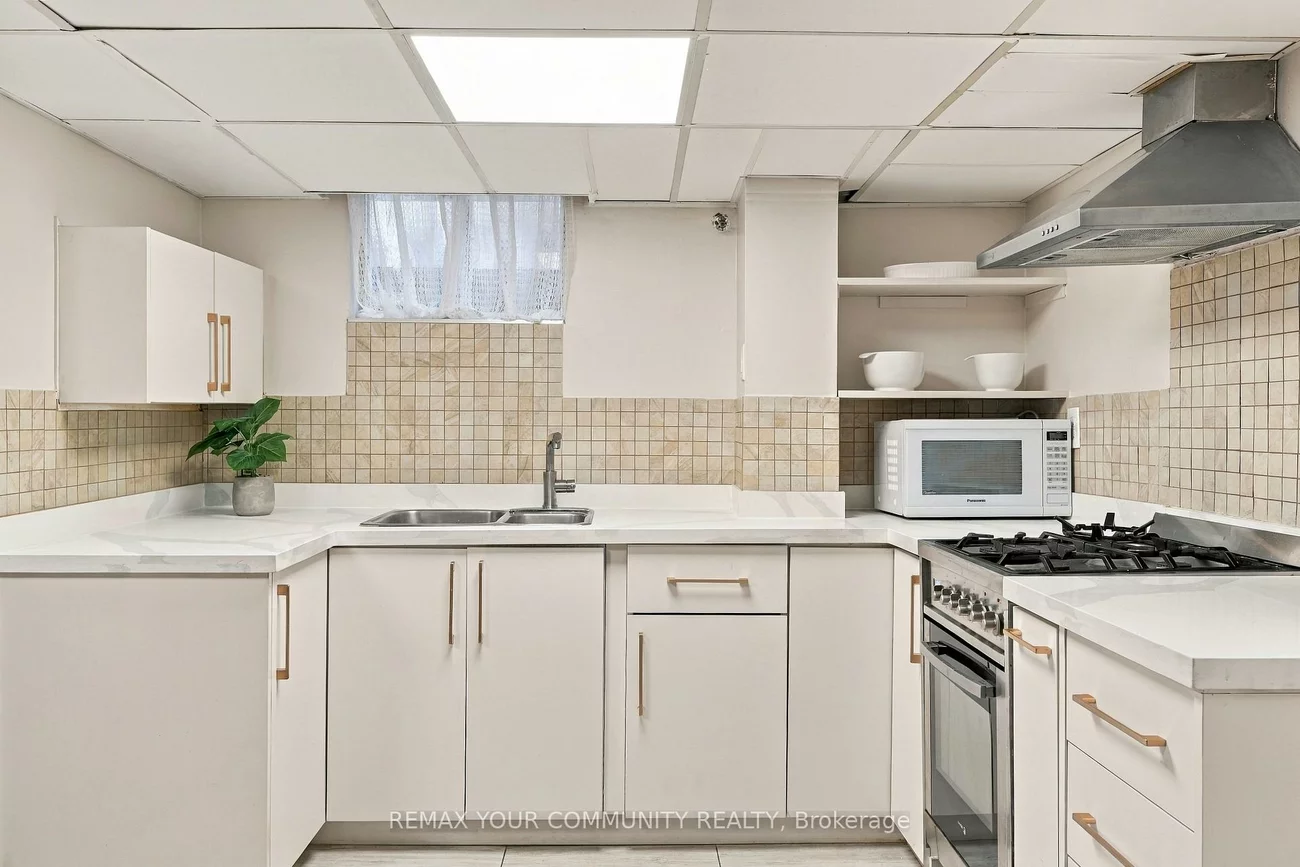 59, Redwater, Rexdale-Kipling, Toronto