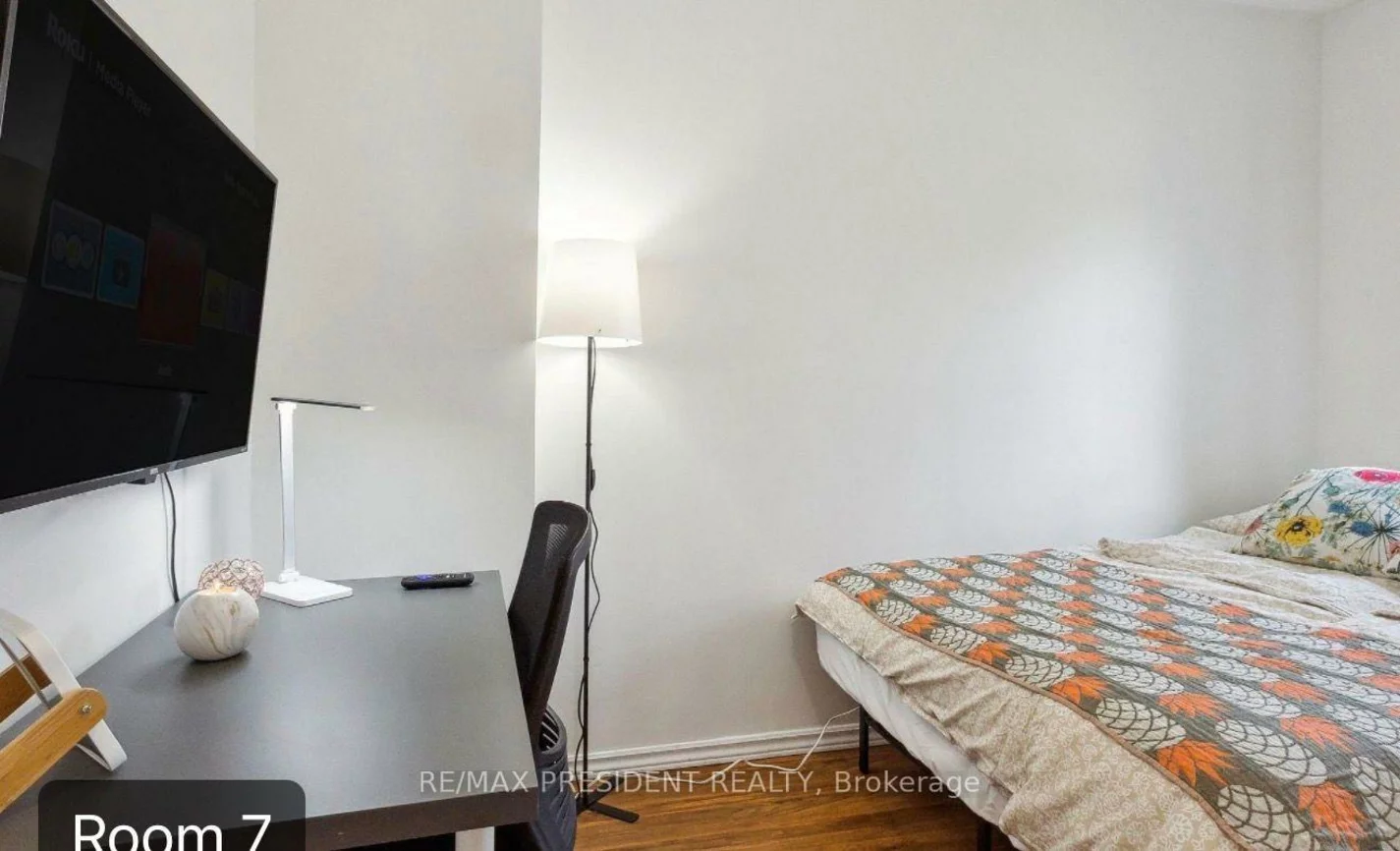 3, Herzberg, York University Heights, Toronto