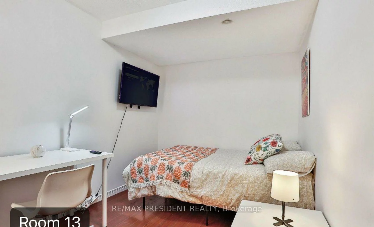 3, Herzberg, York University Heights, Toronto