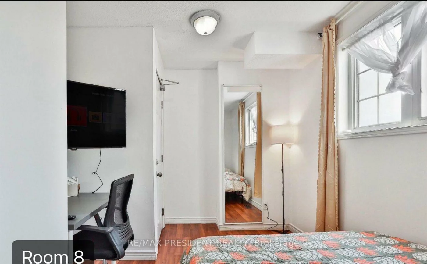 3, Herzberg, York University Heights, Toronto