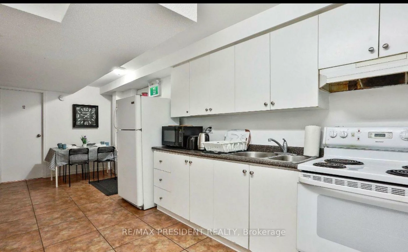3, Herzberg, York University Heights, Toronto