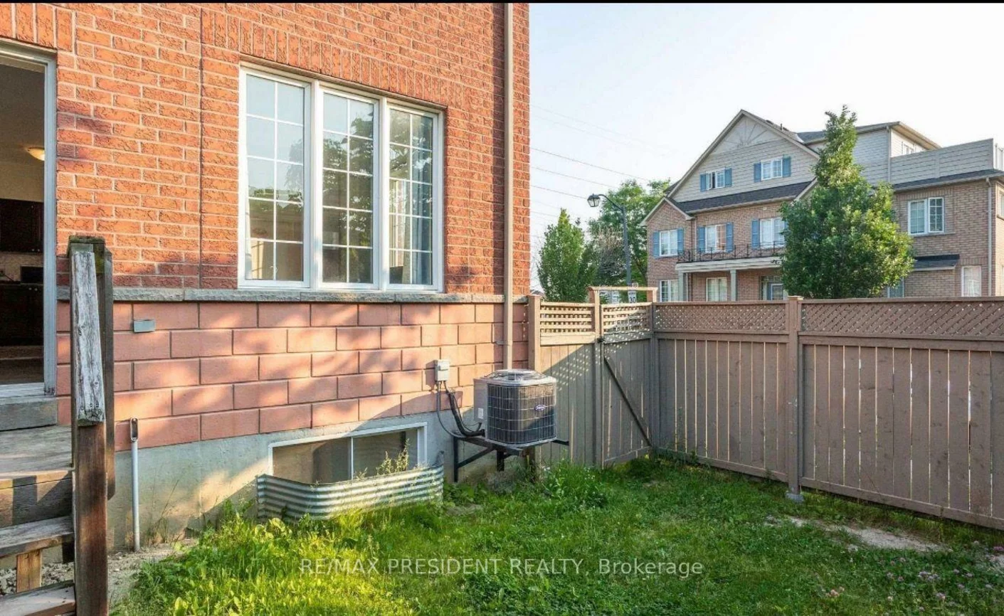 3, Herzberg, York University Heights, Toronto