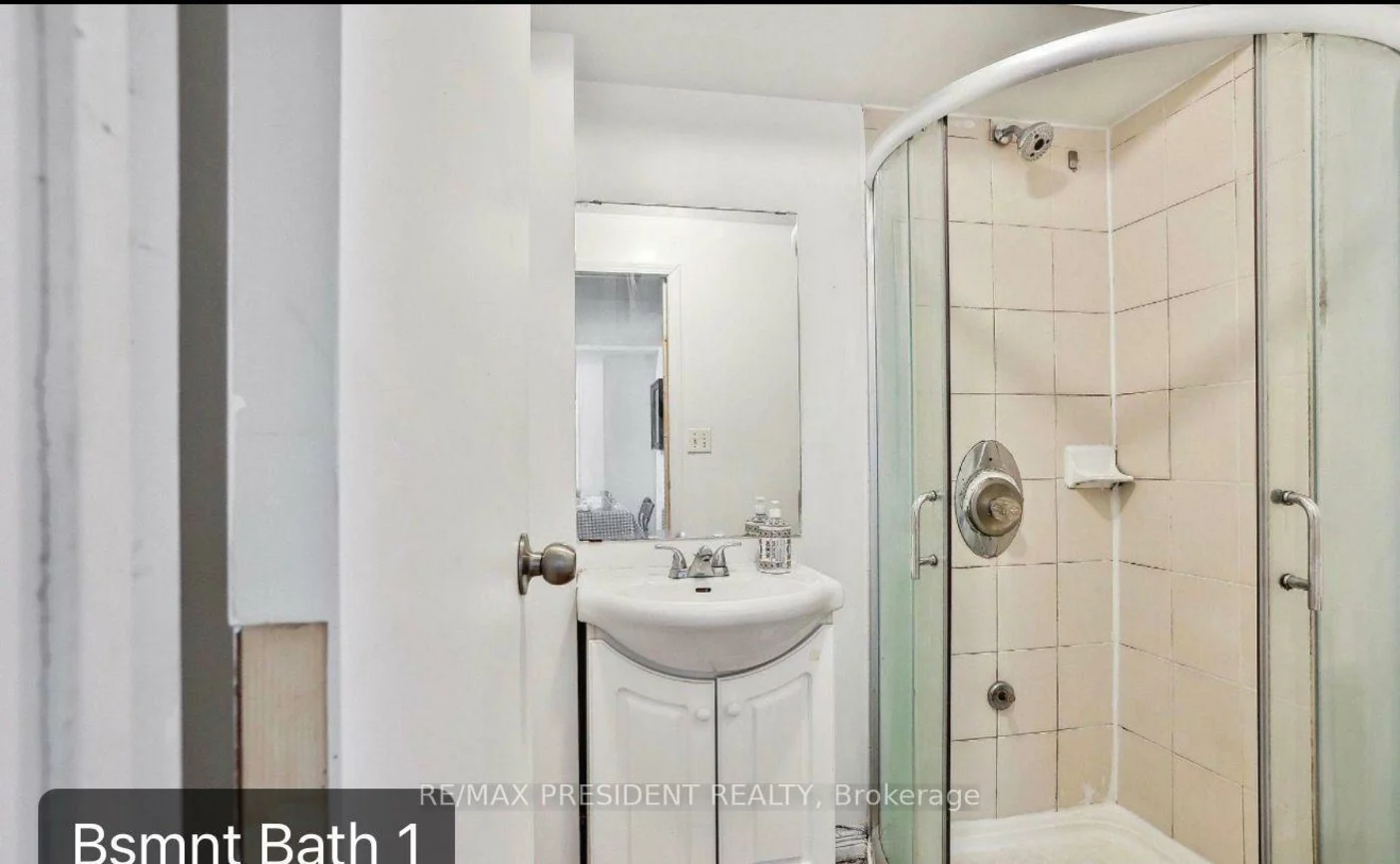 3, Herzberg, York University Heights, Toronto