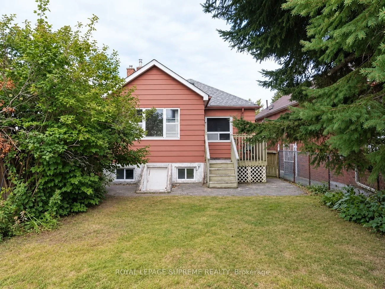 48, Mould, Rockcliffe-Smythe, Toronto