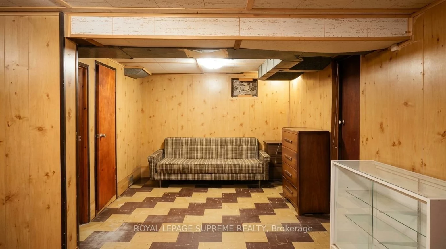 48, Mould, Rockcliffe-Smythe, Toronto
