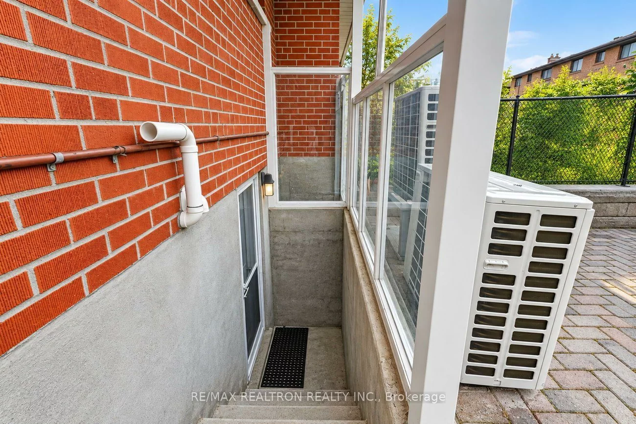 26, Brubeck, Humbermede, Toronto