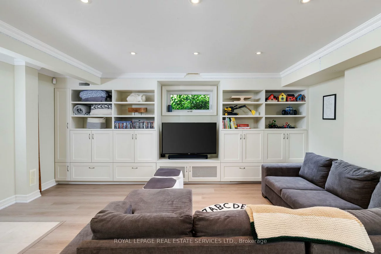 4, Springbrook, Stonegate-Queensway, Toronto