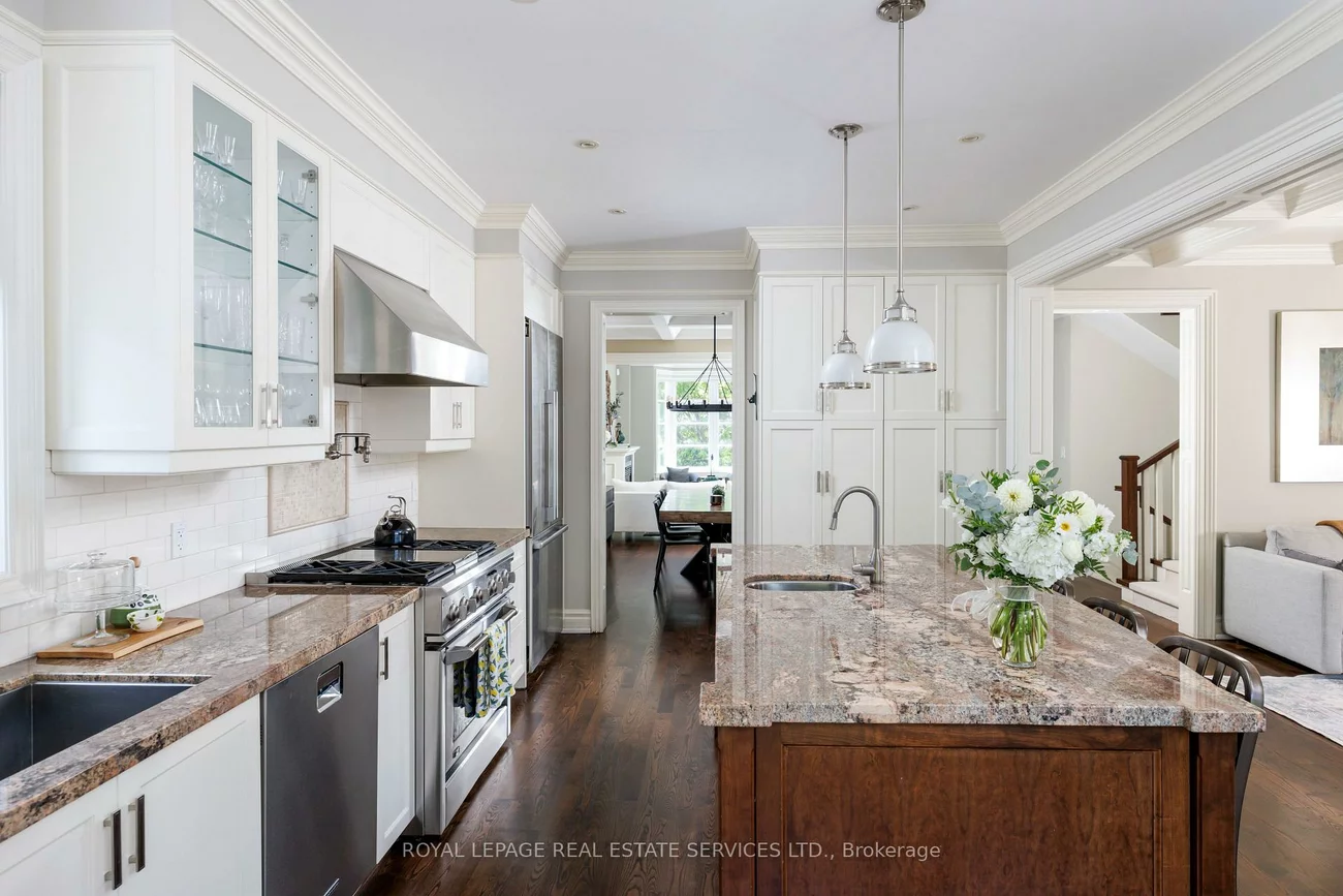 4, Springbrook, Stonegate-Queensway, Toronto