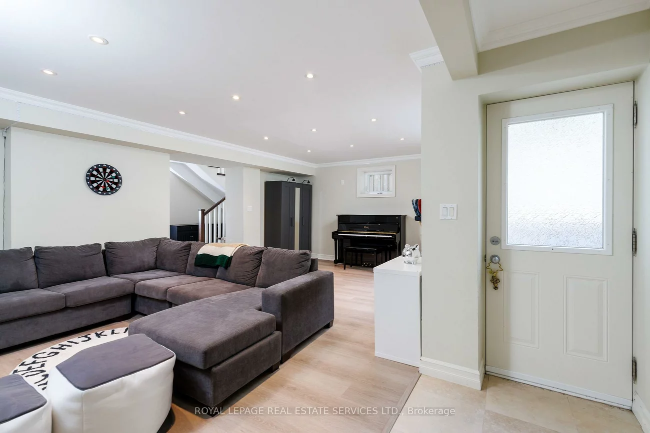 4, Springbrook, Stonegate-Queensway, Toronto