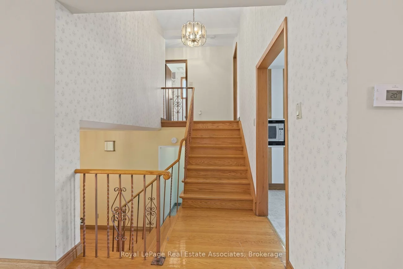 59, Alanmeade, Islington-City Centre West, Toronto