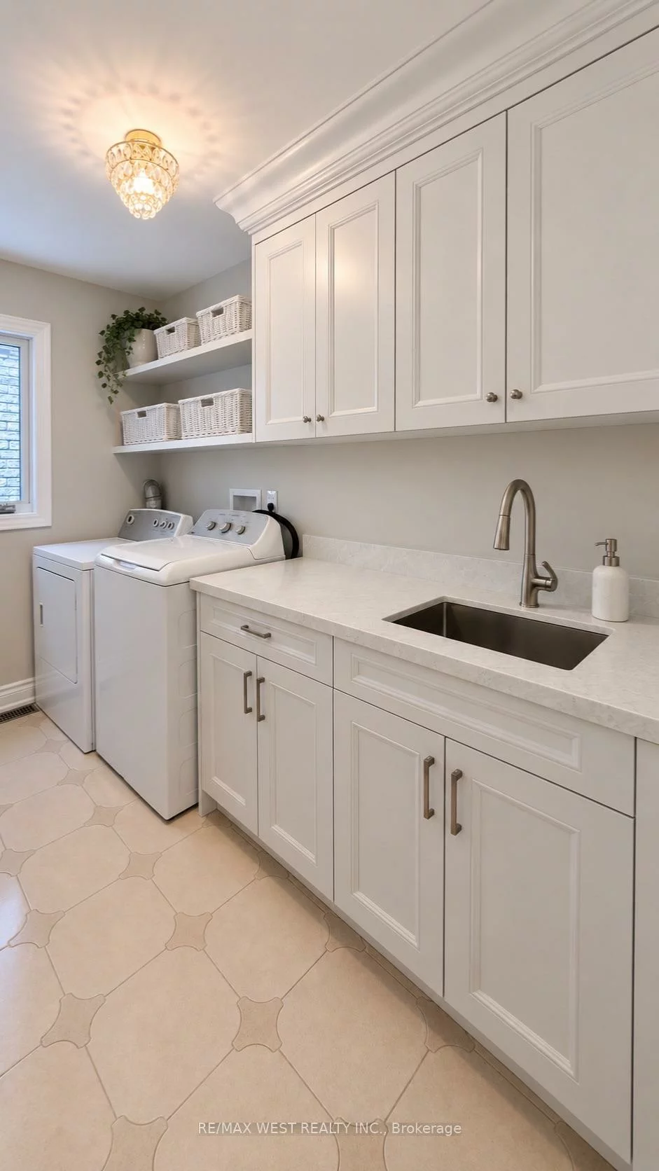 65, Foch, Alderwood, Toronto