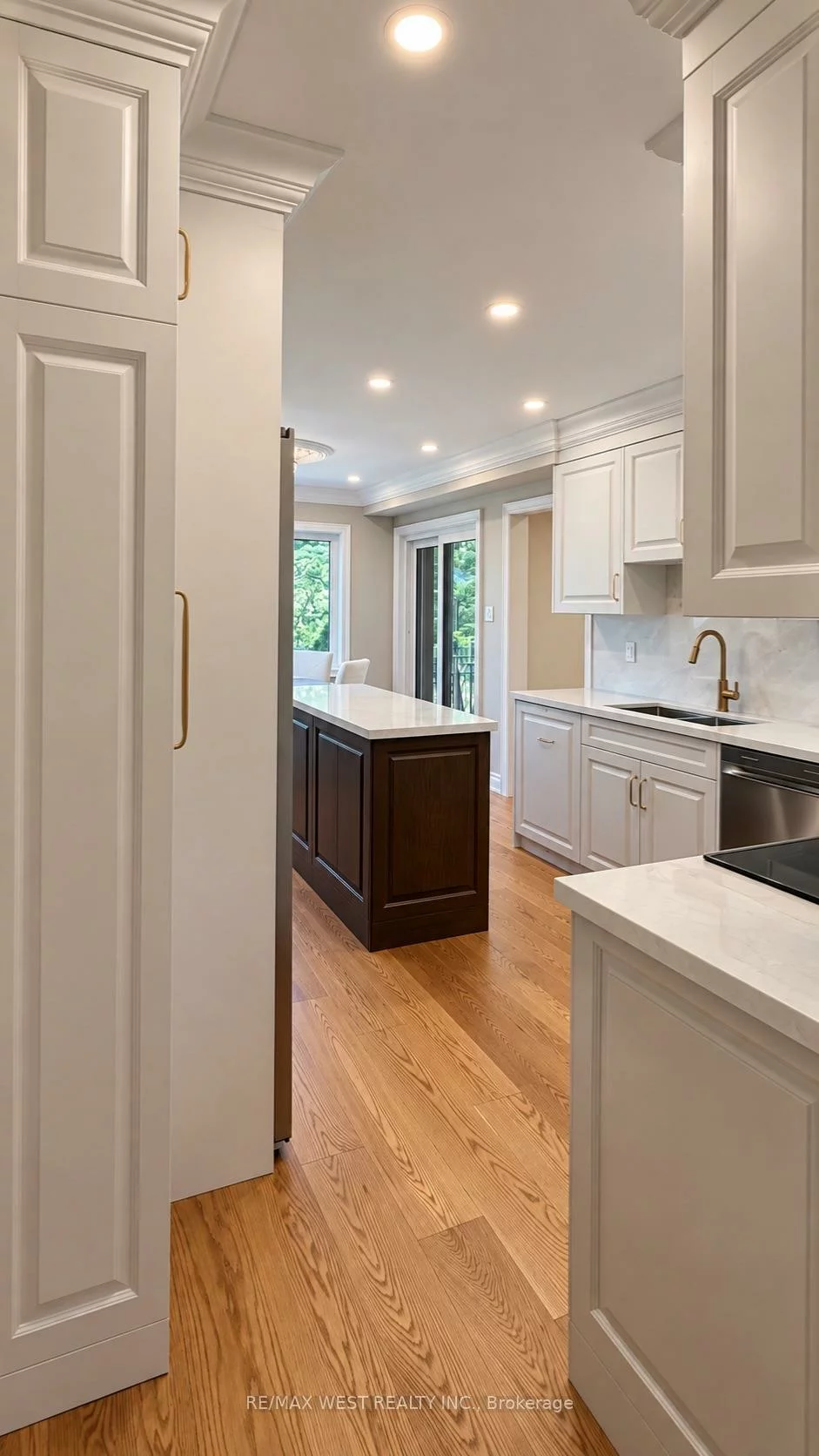 65, Foch, Alderwood, Toronto