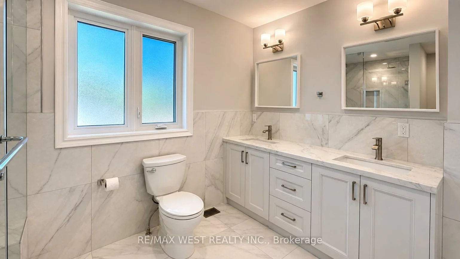 65, Foch, Alderwood, Toronto