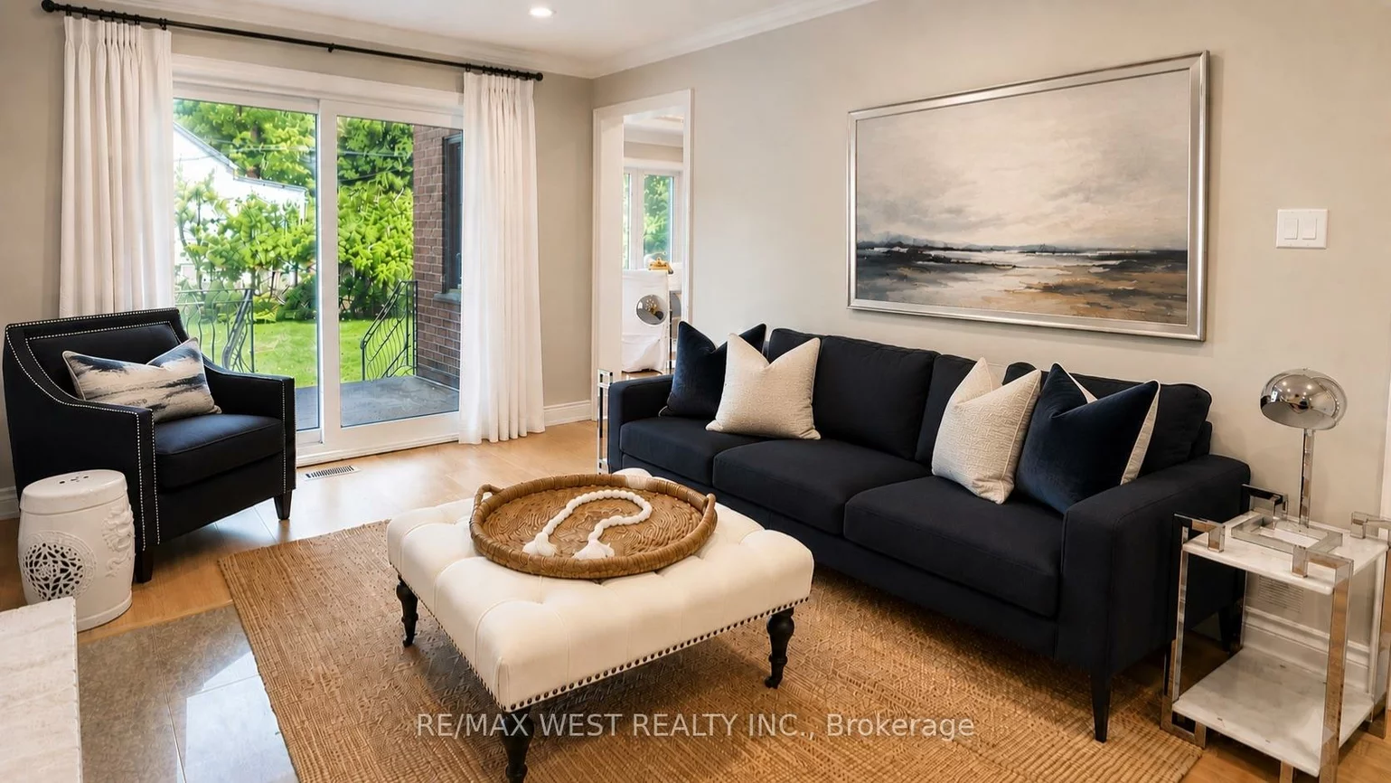 65, Foch, Alderwood, Toronto