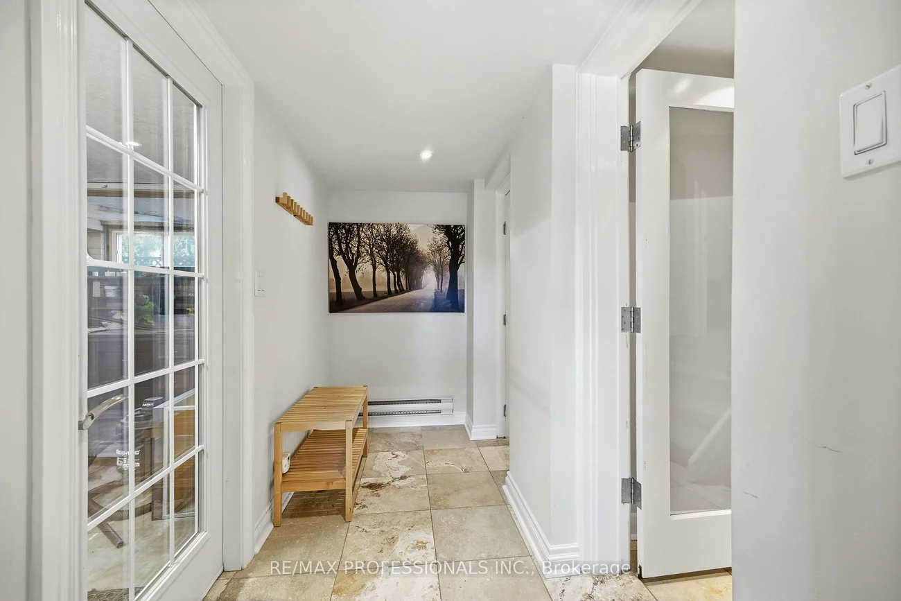 60, Fernalroy, Stonegate-Queensway, Toronto