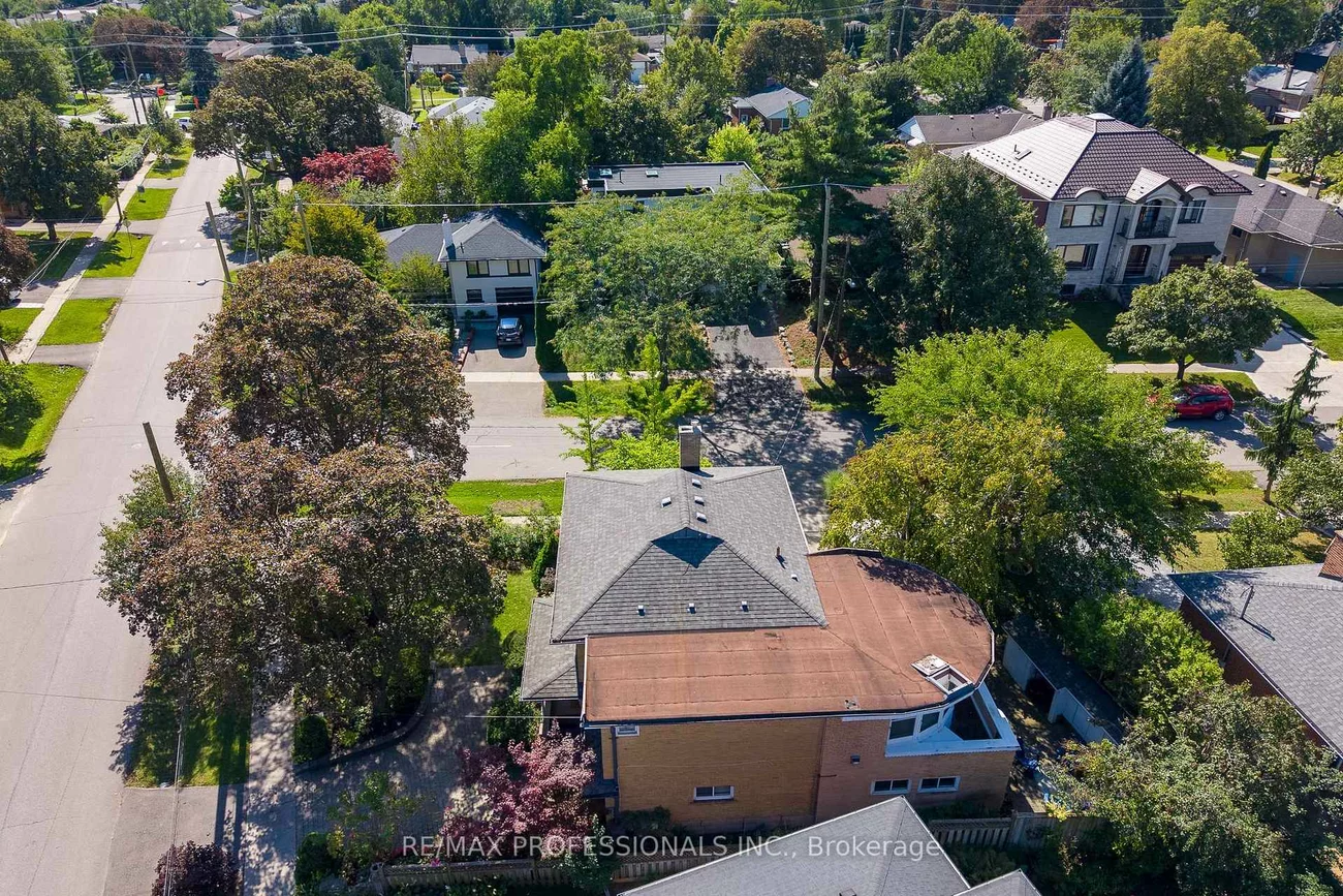 60, Fernalroy, Stonegate-Queensway, Toronto
