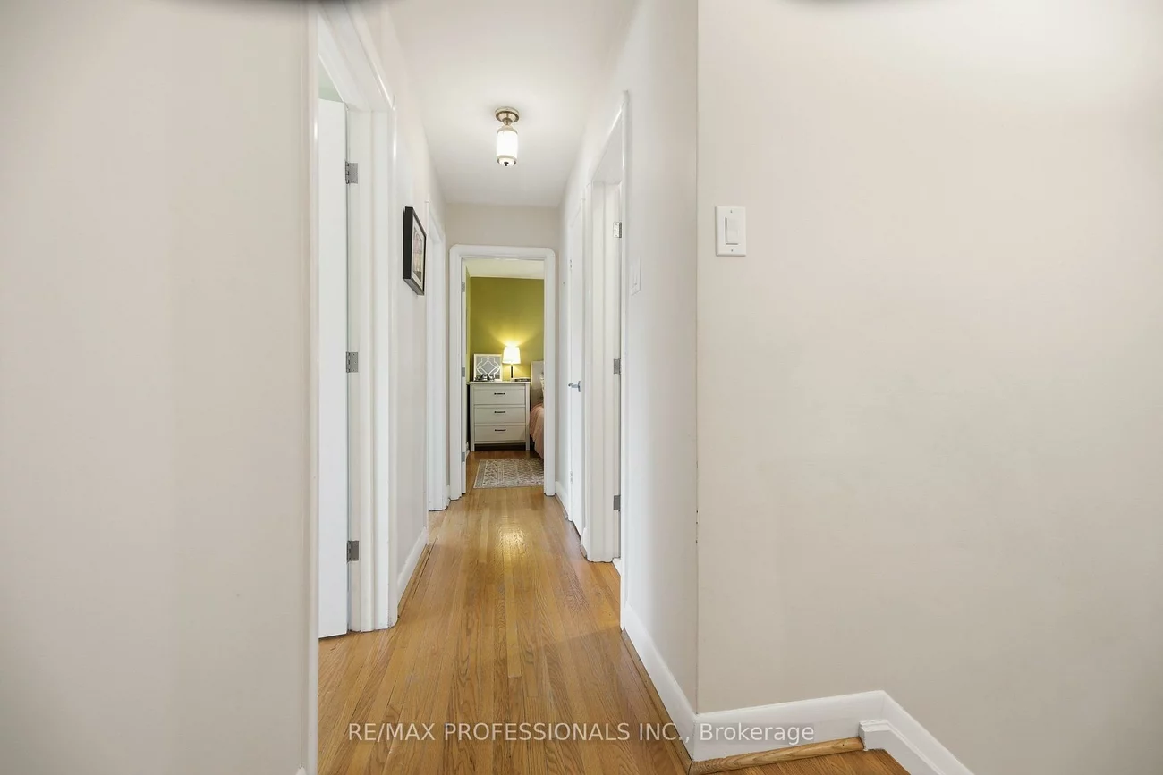 60, Fernalroy, Stonegate-Queensway, Toronto