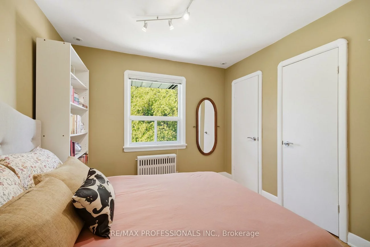 60, Fernalroy, Stonegate-Queensway, Toronto