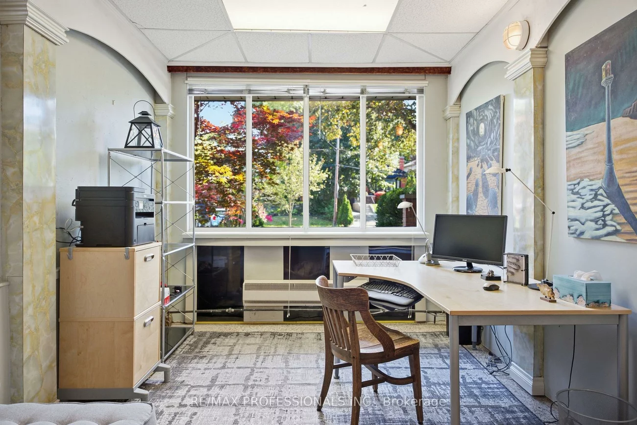 60, Fernalroy, Stonegate-Queensway, Toronto
