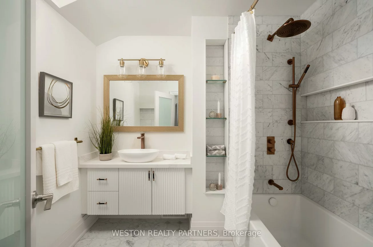 19, Mattice, Islington-City Centre West, Toronto