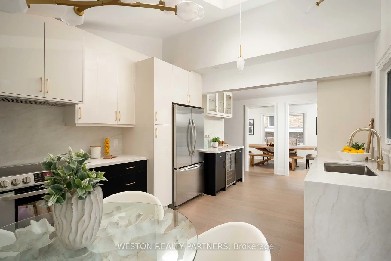 19, Mattice, Islington-City Centre West, Toronto