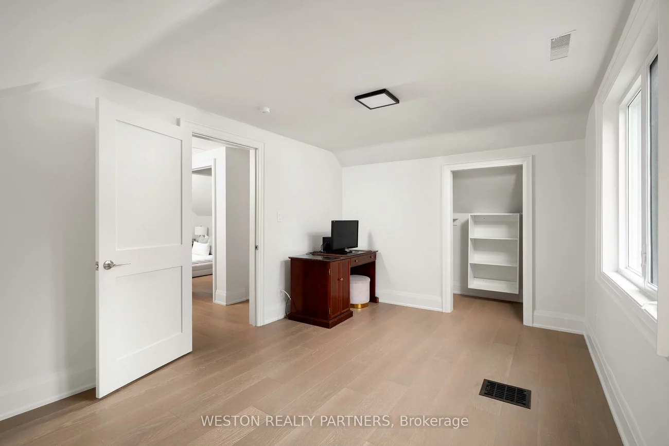 19, Mattice, Islington-City Centre West, Toronto