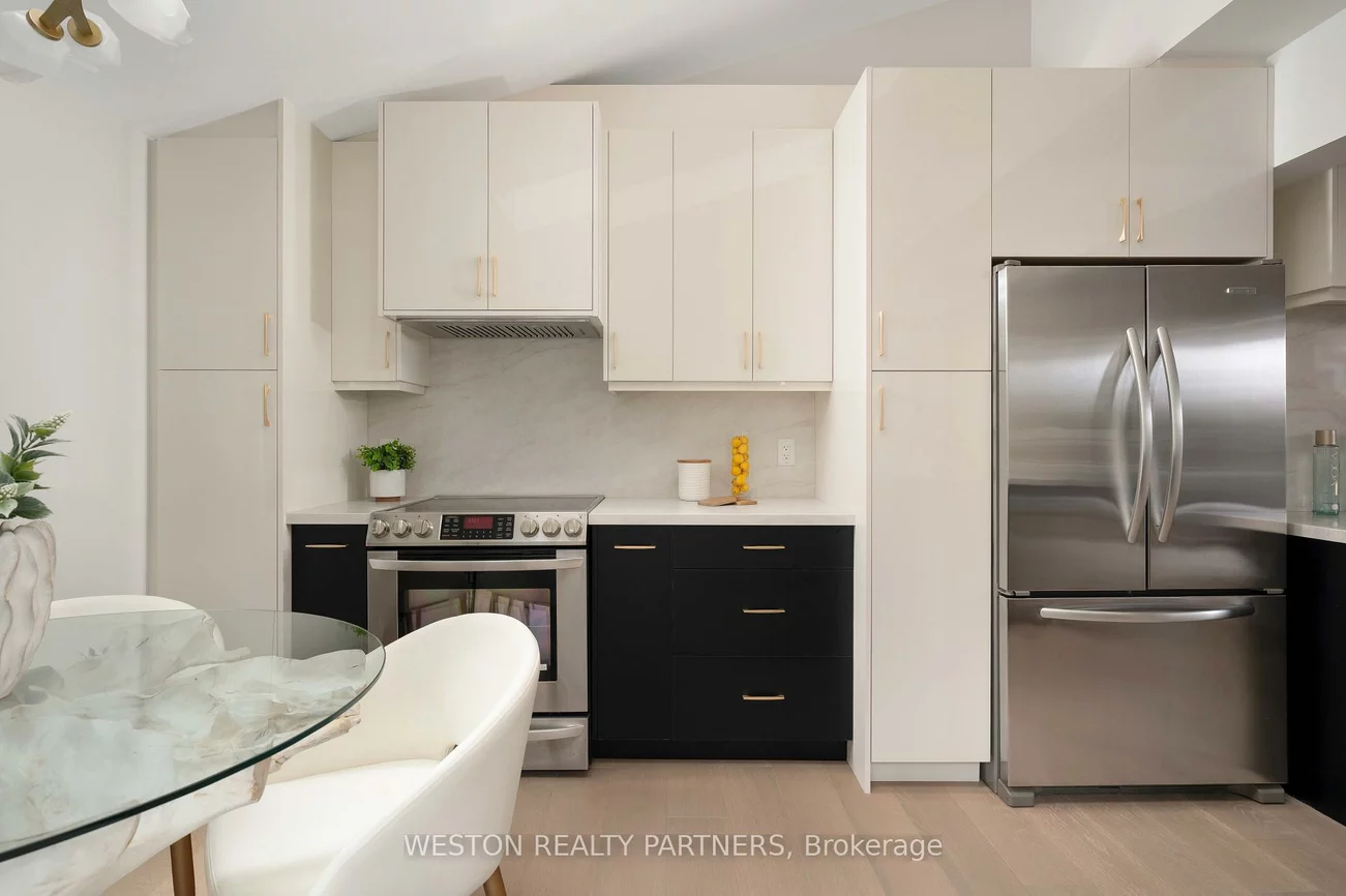 19, Mattice, Islington-City Centre West, Toronto
