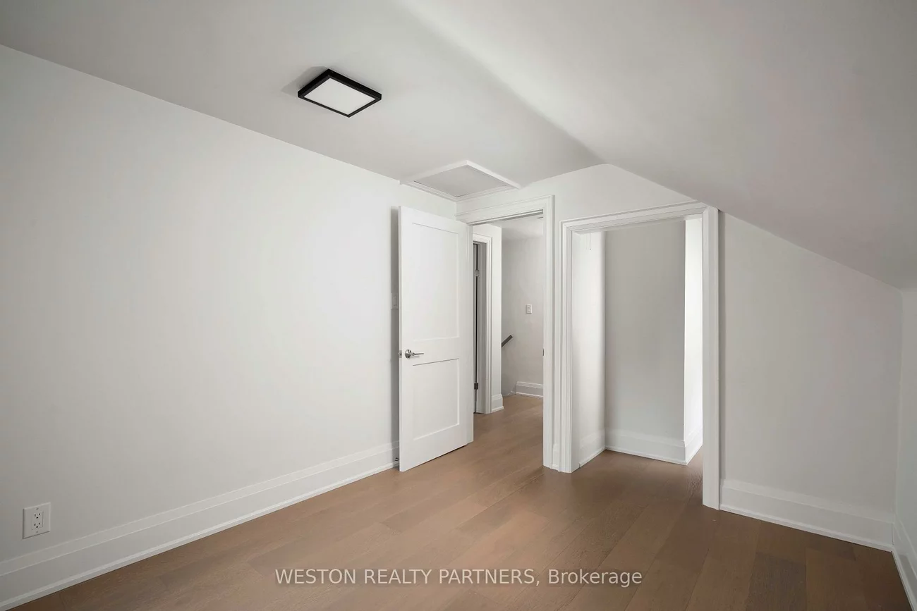 19, Mattice, Islington-City Centre West, Toronto
