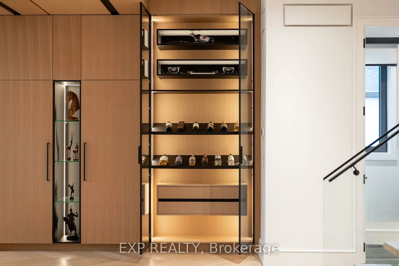 65, Edgecroft, Stonegate-Queensway, Toronto