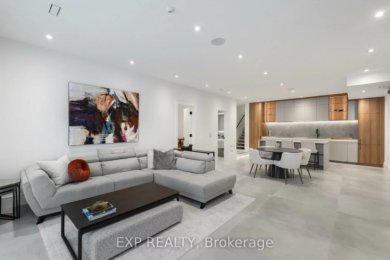 65, Edgecroft, Stonegate-Queensway, Toronto